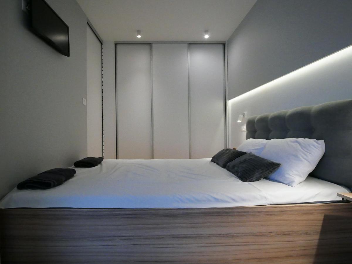 4Uapart-Apartment Suite Picasso シフィノウイシチェ エクステリア 写真