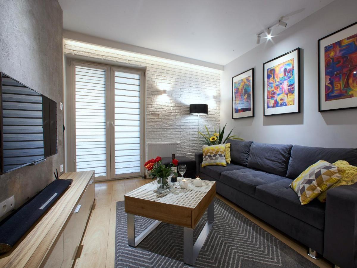 4Uapart-Apartment Suite Picasso シフィノウイシチェ エクステリア 写真