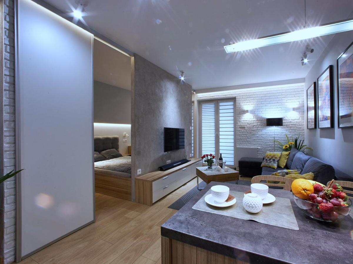 4Uapart-Apartment Suite Picasso シフィノウイシチェ エクステリア 写真